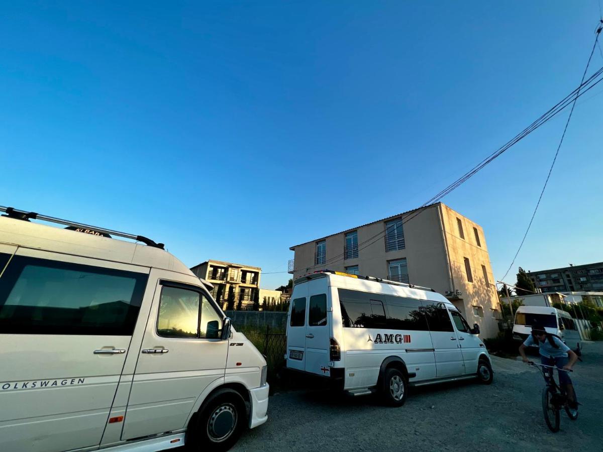 Smile Guesthouse 第比利斯 外观 照片