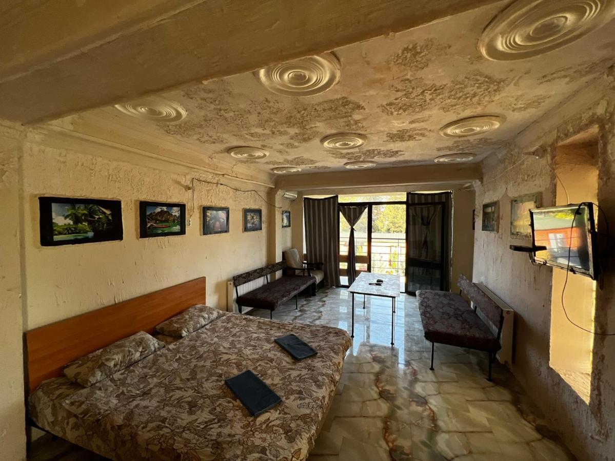 Smile Guesthouse 第比利斯 外观 照片