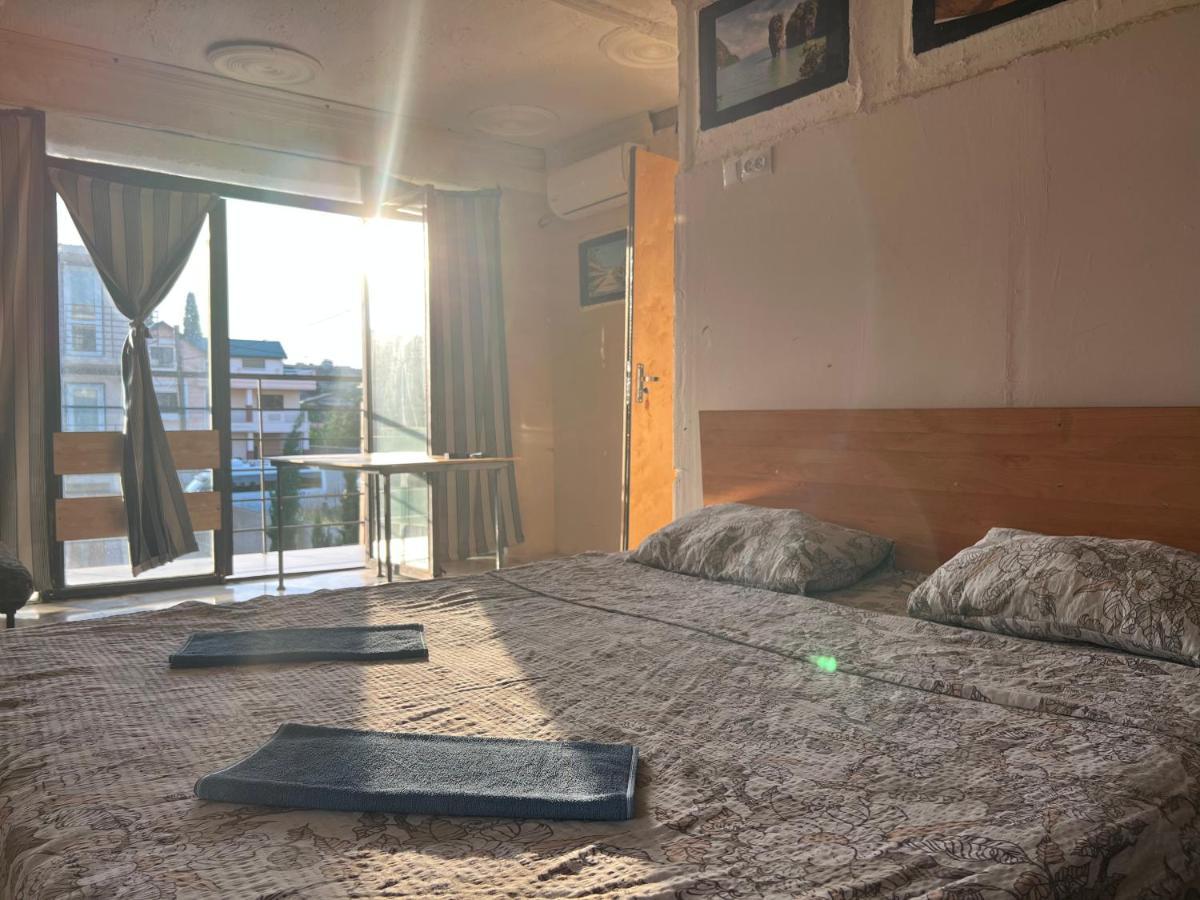 Smile Guesthouse 第比利斯 外观 照片