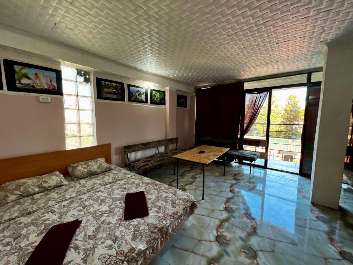 Smile Guesthouse 第比利斯 外观 照片