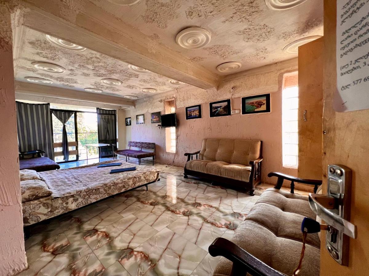 Smile Guesthouse 第比利斯 外观 照片